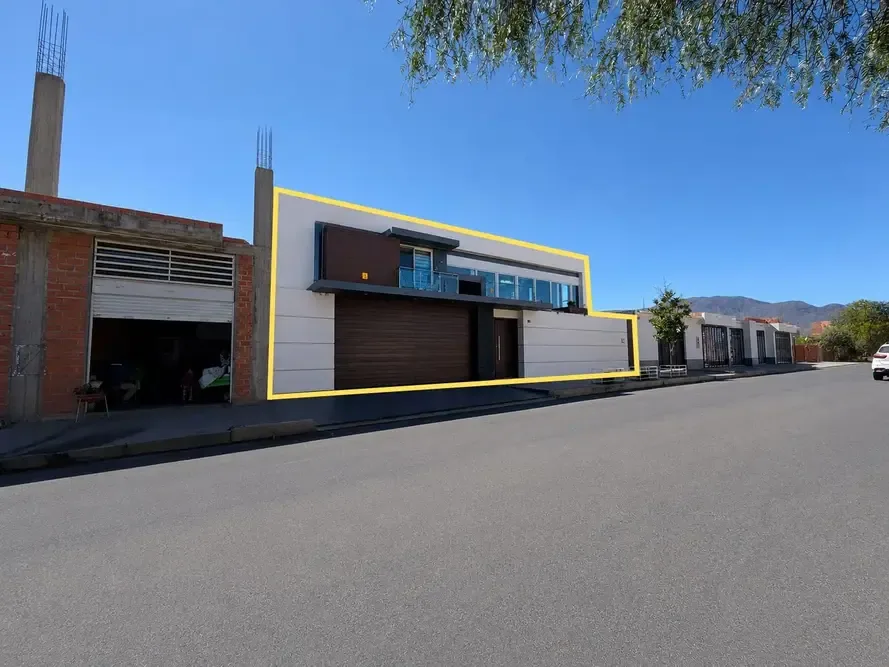 Casa de 5 dormitorios en Sureste